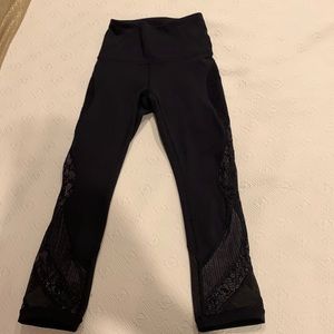 Lululemon lace detailed capri pants